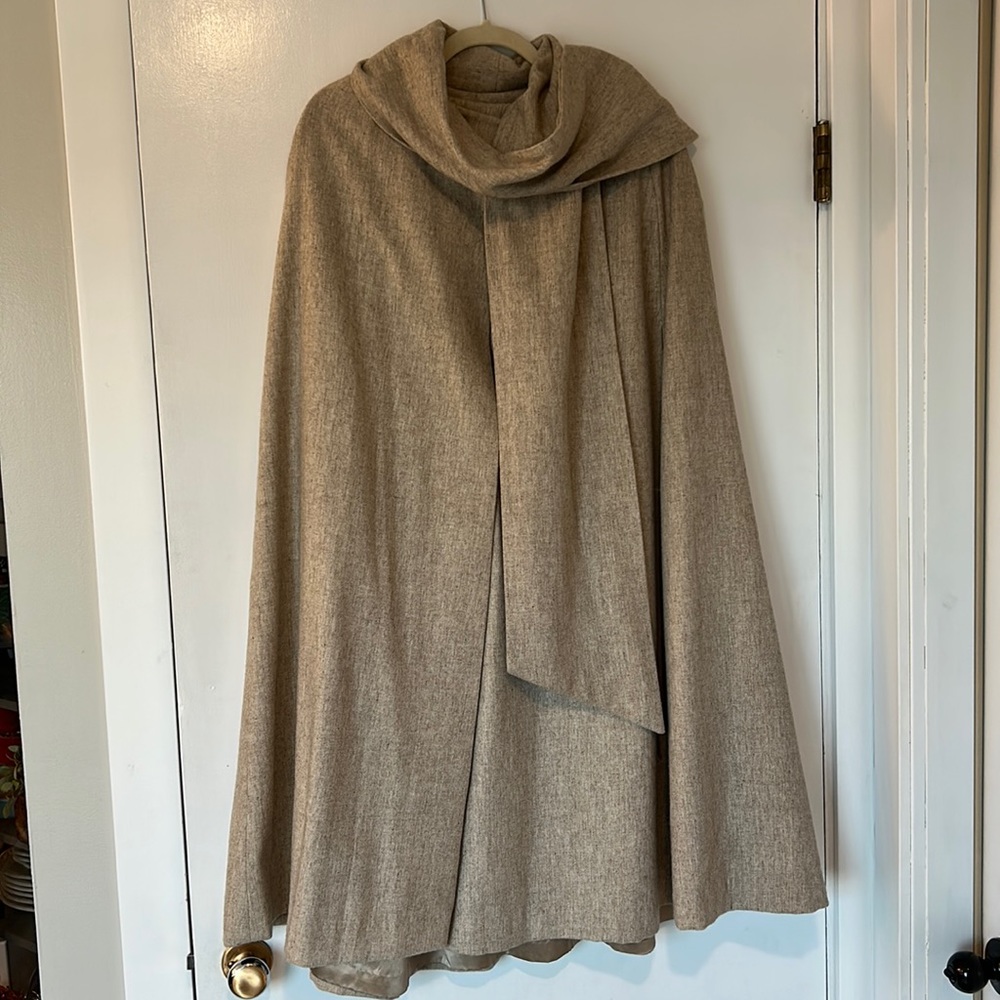 Vintage 100% wool, fully lined cape with scarf ILGWU made in USA